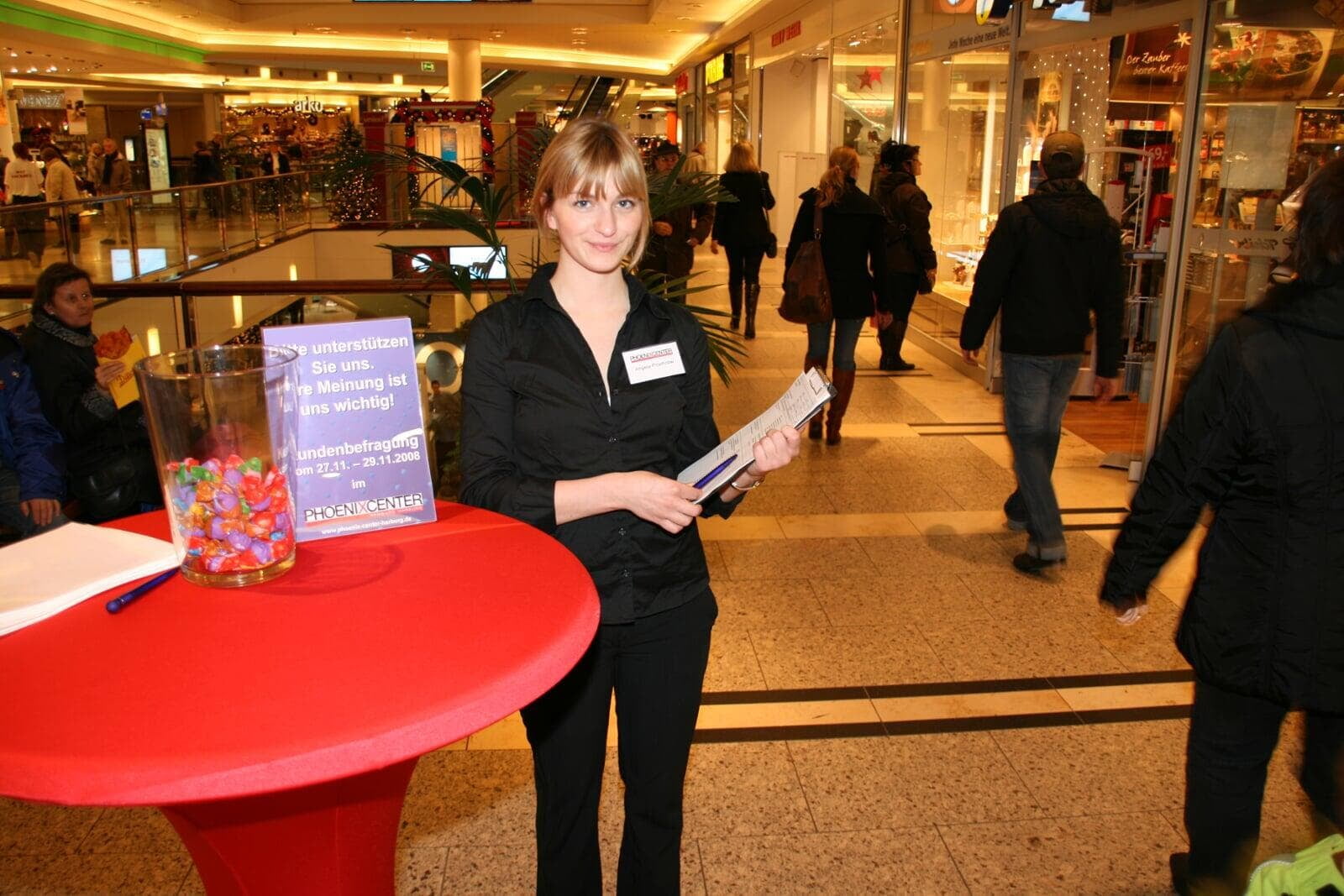 Hostess im Einkaufscenter, Oster-Promotion